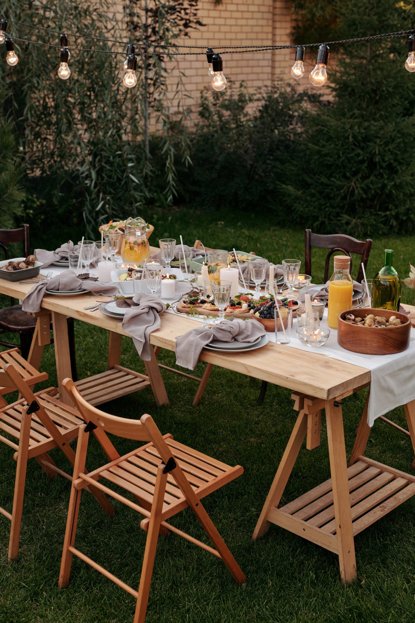 Hosting an Outdoor Dinner Party