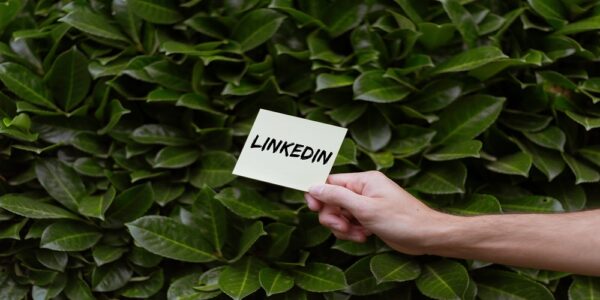 2 Simple Steps to Grow Your LinkedIn Network as a Marketer by Eric Dalius Miami