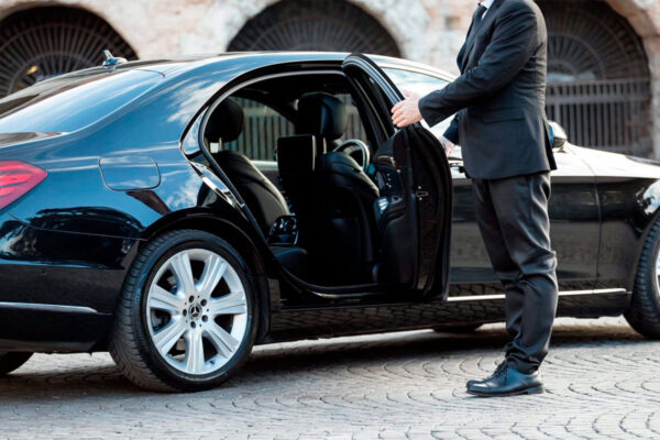 Hire Our Expert Chauffeur Services for Different Events of Life: