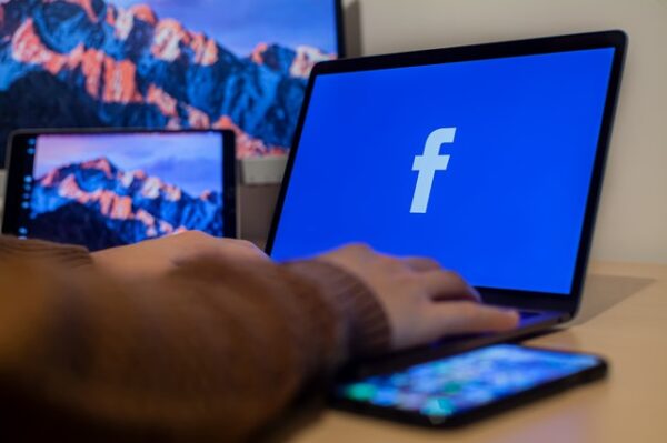 How to run your small business on Facebook? List all the 5 essential tips