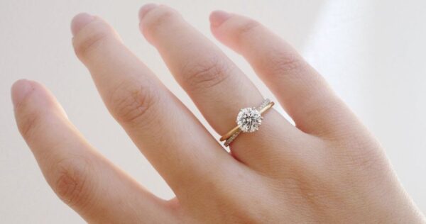 Top Tips For Purchasing a Unique Engagement Ring