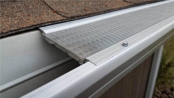 7 Benefits of Gutter Guards Only the Pros Know About