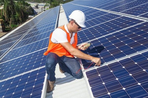 Looking For A Solar Installer? Here Are 6 Important Factors To Consider ￼