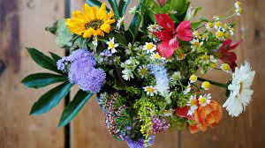 Cheap Flower Delivery – Save Money and Give a Gift  