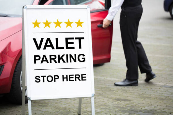 Here’s What You Need To Know About Valet Parking Services