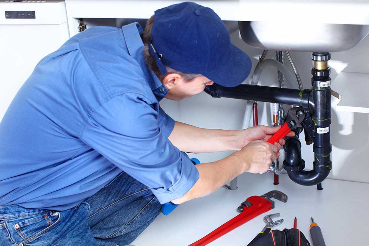 4 Reasons You May Need To Hire A Professional Plumber