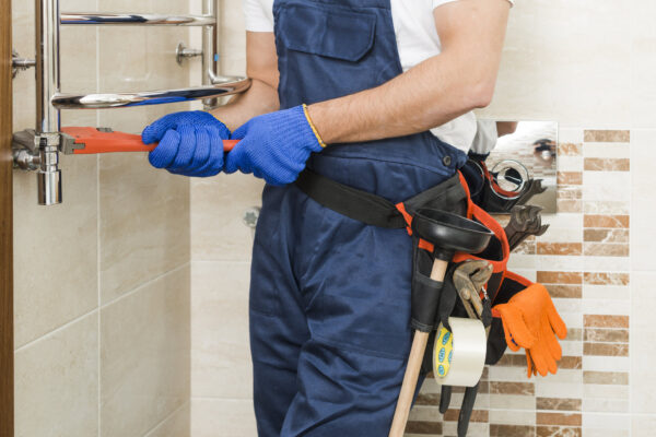 9 Tips To Choose The Right Plumber For Your House