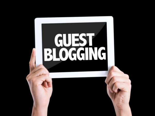 There are several advantages to guest blogging