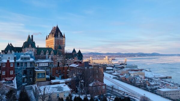 5 Reasons to Hire Limousine For Quebec City