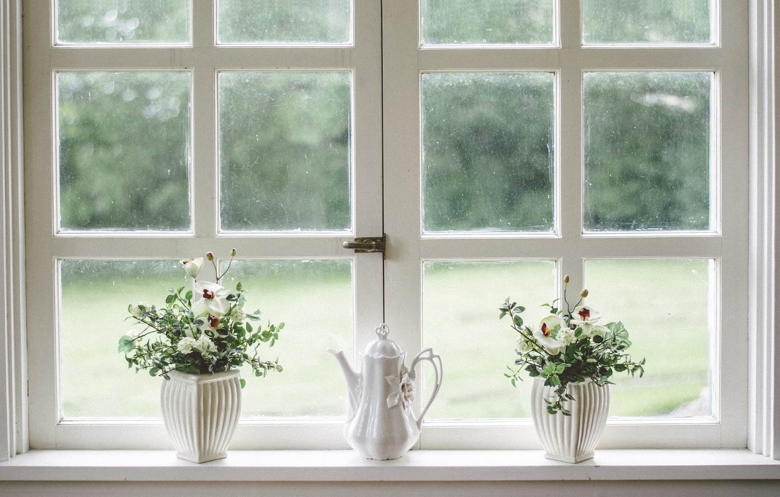 Guide to Cleaning Windows This Fall