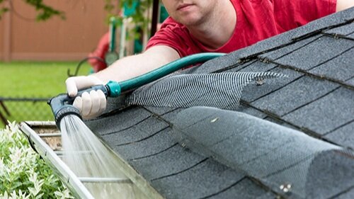 Avoid These 4 Mistakes When Cleaning Your Gutters
